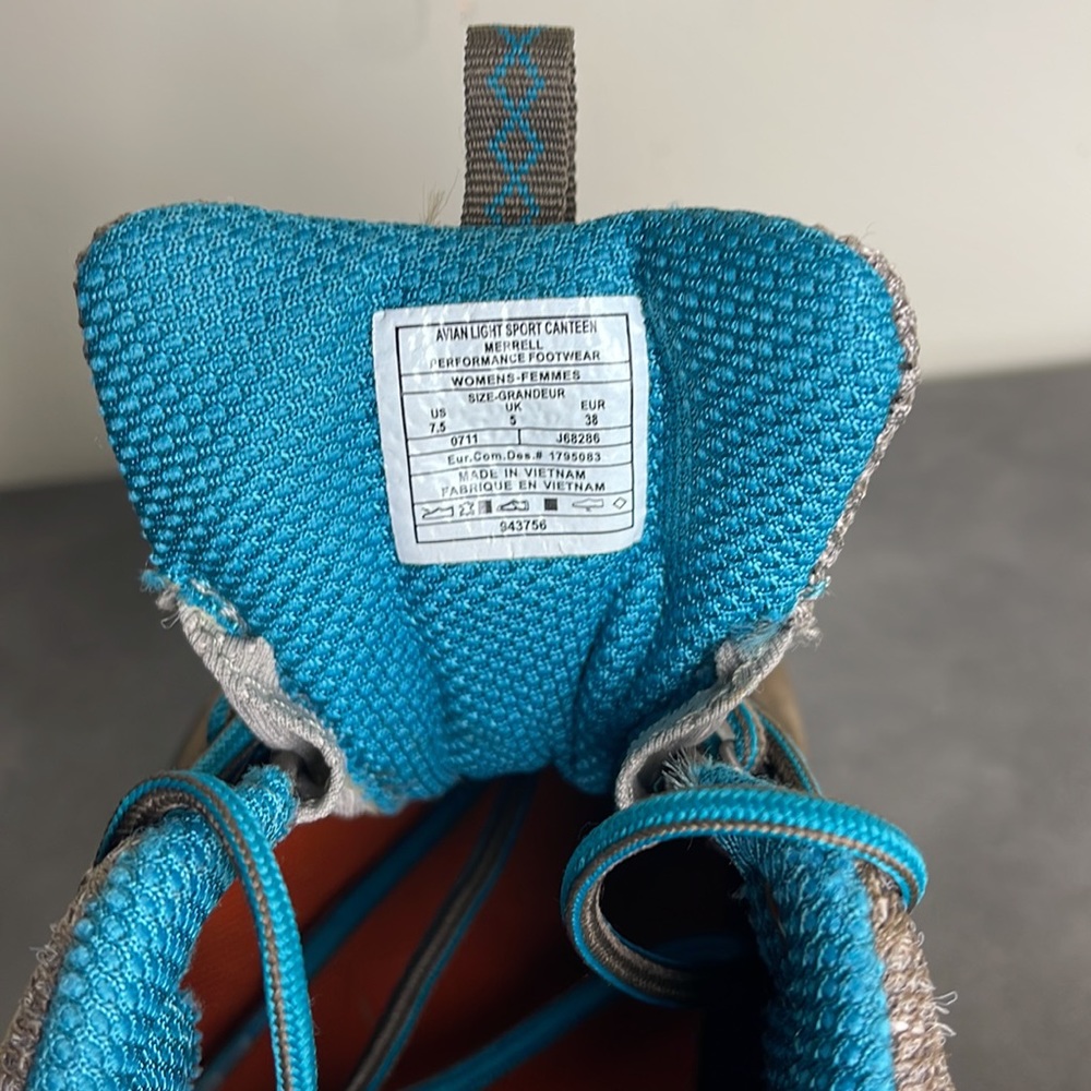 Merrell Womens size 7.5 "Avian Light Sport Canteen" Teal Brown Vibram J68286 - Picture 7 of 8